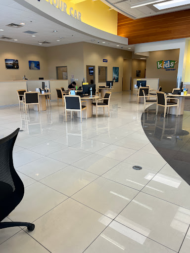 Used Car Dealer «CarMax», reviews and photos, 4431 28th St SE, Kentwood, MI 49512, USA