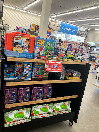 Discount Store «Big Lots», reviews and photos, 6282 Pearl Rd, Parma Heights, OH 44130, USA