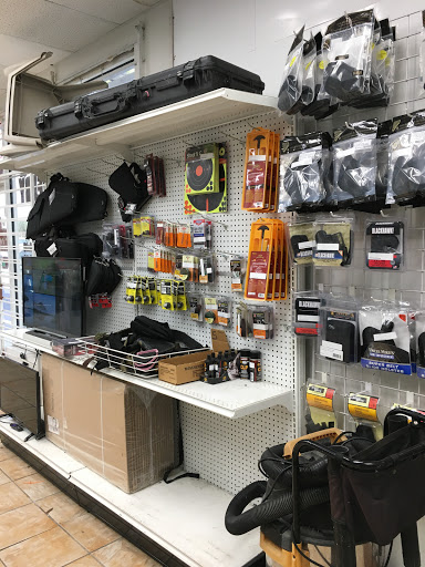 Gun Shop «South Dade Jewelry & Gun Exchange», reviews and photos, 20848 S Dixie Hwy, Miami, FL 33189, USA