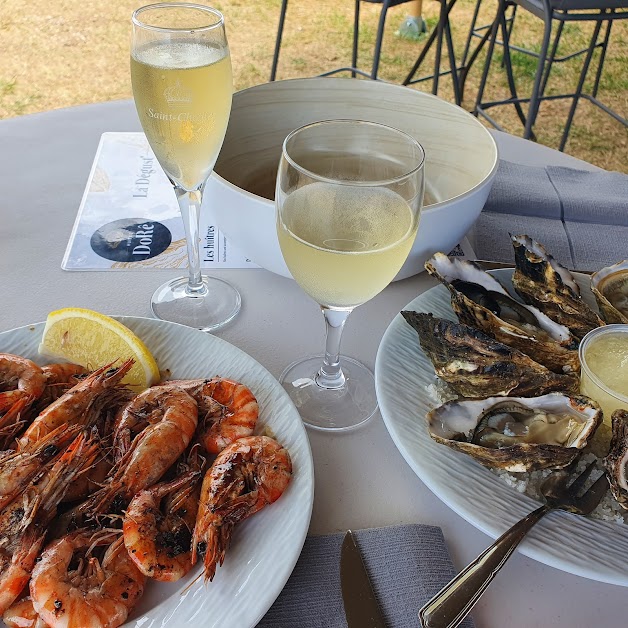 Dégustation huîtres crevettes imperiales à Ars-en-Ré