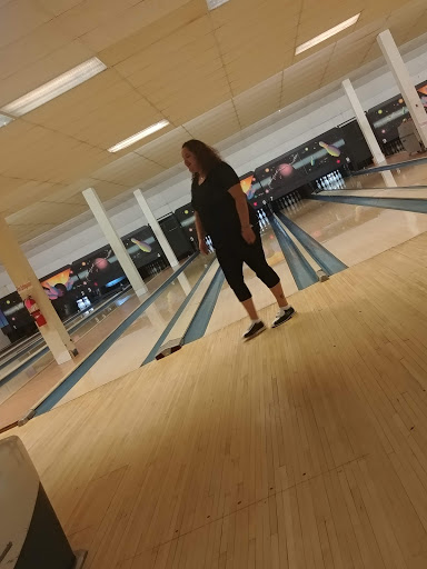 Bowling Alley «Twin Lanes», reviews and photos, 1812 E 30th St, Cleveland, OH 44114, USA