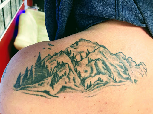 Explore arrowhead tattoo ideas, creative tattoo ideas in Export, available at Patriotic pain tattoo