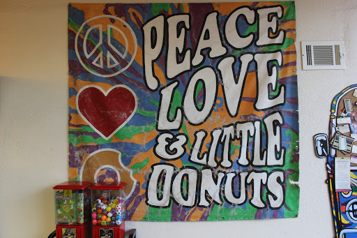 Donut Shop «Peace, Love and Little Donuts of Bethel Park», reviews and photos, 100 Broughton Rd, Bethel Park, PA 15102, USA