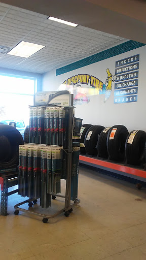 Tire Shop «Mavis Discount Tire», reviews and photos, 678 NY-25A, Rocky Point, NY 11778, USA