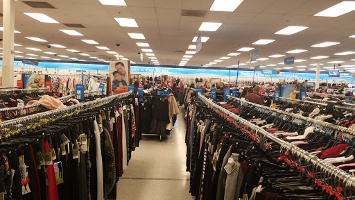 Clothing Store «Ross Dress for Less», reviews and photos, 7884 Van Nuys Blvd, Van Nuys, CA 91402, USA