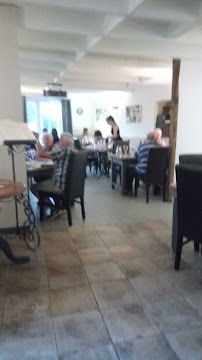 Atmosphère du Restaurant La Petite Noisette à Vernoux-en-Gâtine - n°3