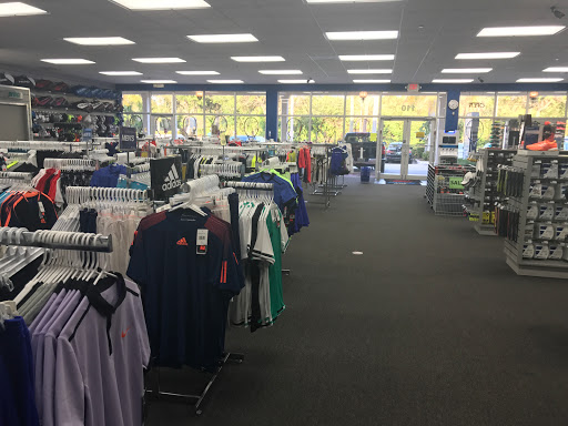 Tennis Store «Tennis Plaza», reviews and photos, 15400 Biscayne Blvd #110, Aventura, FL 33160, USA