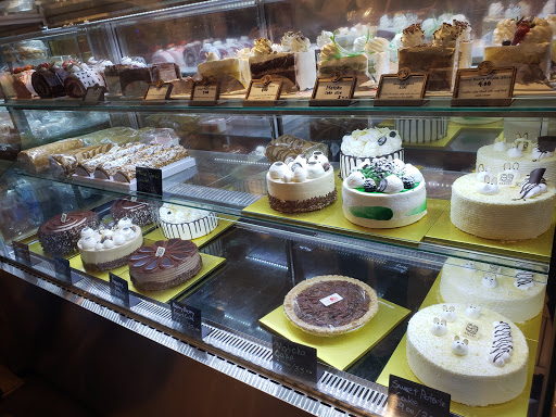 Shopping Mall «Bazaar El Royal Shopping Mall», reviews and photos, 2534 Royal Ln, Dallas, TX 75229, USA