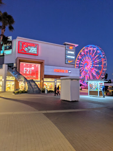 Shopping Mall «The Pike Outlets», reviews and photos, 95 S Pine Ave, Long Beach, CA 90802, USA