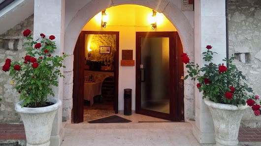 Ristorante Antica Taverna di Navelli Via dell'Osteria, 16, 67020 Navelli AQ, Italia