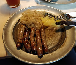 Bratwursthäusle bei St. Sebald photo
