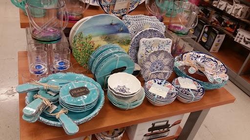 Department Store «T.J. Maxx», reviews and photos, 4190 Vinewood Ln N #132, Plymouth, MN 55442, USA