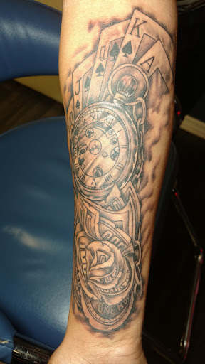 Tattoo Shop «Blue Magic Tattoo», reviews and photos, 366 W Virginia St, Crystal Lake, IL 60014, USA