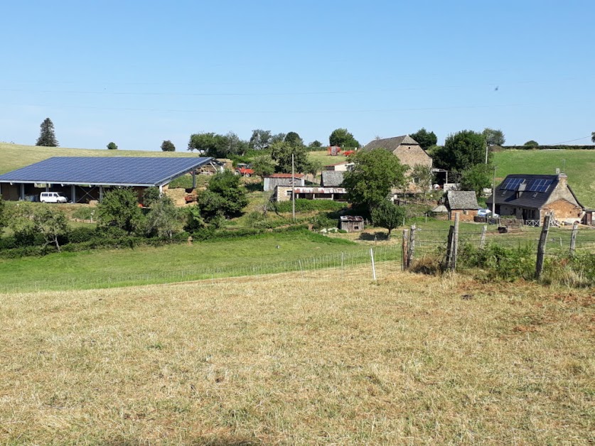 Location de vacances à la ferme, 3 étoiles dans le Cantal, en Auvergne-Rhône-Alpes à Junhac (Cantal 15)