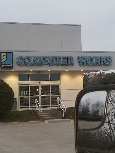 Used Computer Store «Goodwill Computer Works», reviews and photos, 1919 N Haskell Ave, Dallas, TX 75204, USA