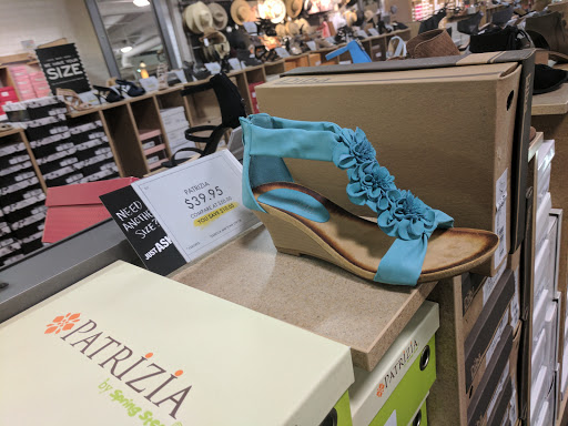 Shoe Store «DSW Designer Shoe Warehouse», reviews and photos, 60 NJ-17, Paramus, NJ 07652, USA