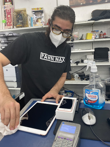 Pawn Shop «Pawn Max», reviews and photos, 1430 E Fowler Ave, Tampa, FL 33612, USA