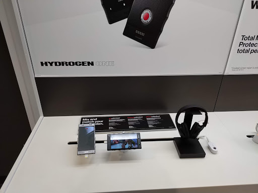 Cell Phone Store «Verizon», reviews and photos, 13348 S Cicero Ave, Crestwood, IL 60445, USA