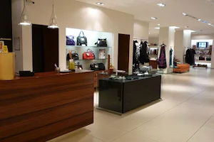 Calabrò Fashion Area : UOMO - DONNA - TREND image