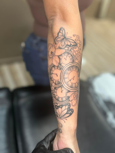 Explore tattoo ideas for girlfriends, creative tattoo ideas in Kansas City, available at La plaza tattoo and art gallery