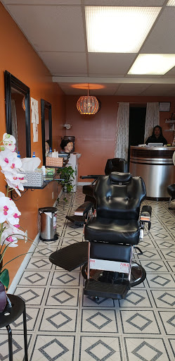 Beauty Salon «Brows N Beauty Threading Salon», reviews and photos, 30 W Main St, Plainville, CT 06062, USA