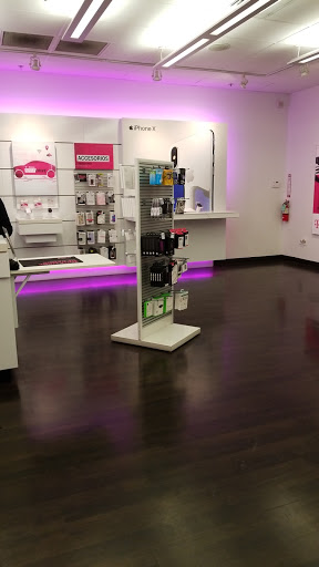 Cell Phone Store «T-Mobile», reviews and photos, 5383 Franklin Blvd a, Sacramento, CA 95820, USA