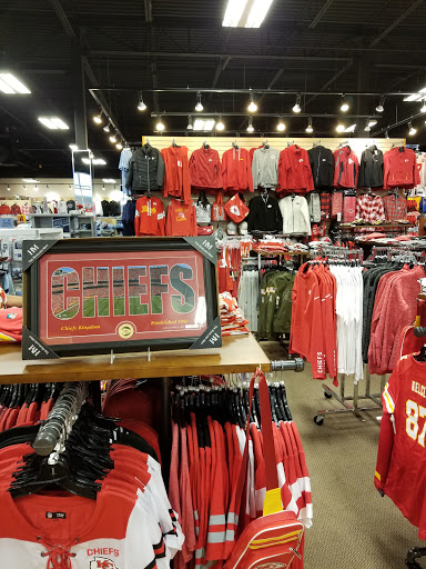 Sportswear Store «Rally House Boardwalk», reviews and photos, 8650 N Boardwalk Ave, Kansas City, MO 64154, USA