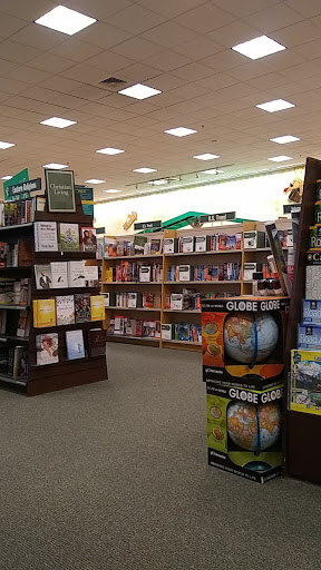 Book Store «Barnes & Noble Booksellers South Corona», reviews and photos, 2470 Tuscany St #101, Corona, CA 92881, USA