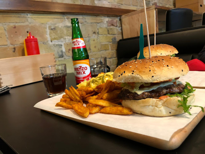 Burger City Nonnendammallee in Berlin
