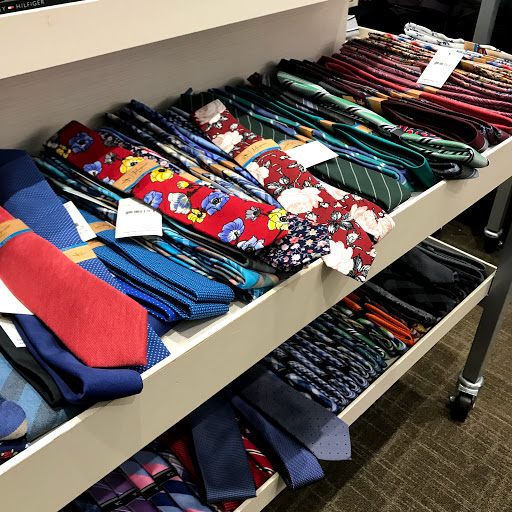 Department Store «Nordstrom Rack Chestnut Street», reviews and photos, 1700 Chestnut St, Philadelphia, PA 19103, USA