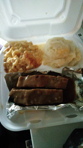 Liquor Store «Mirage Liquor Shoppe», reviews and photos, 13887 Gratiot Ave, Detroit, MI 48205, USA