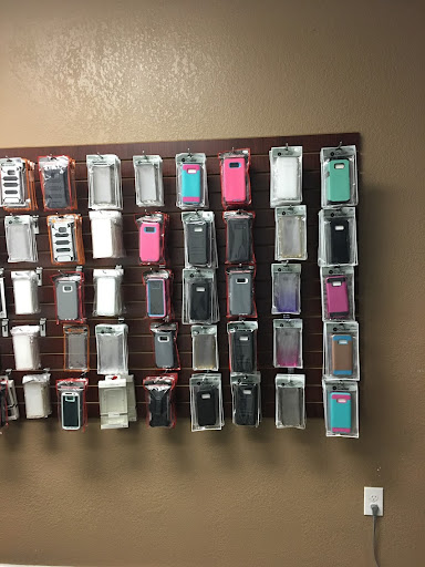 Mobile Phone Repair Shop «iPhone Repair Rowlett/Rockwall |iPhone,iPad,Samsung,LG|Unlock», reviews and photos, 3358 Lakeview Pkwy, Rowlett, TX 75088, USA