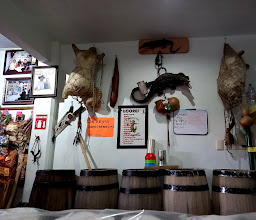 ¿Aguantas la otra? (Hamburguesas y pulque) photo