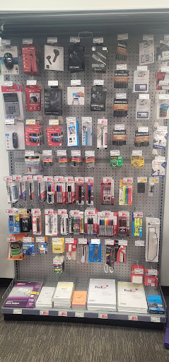 Print Shop «FedEx Office Print & Ship Center», reviews and photos, 251 S Weber Rd, Bolingbrook, IL 60490, USA