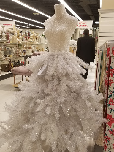 Department Store «T.J. Maxx & HomeGoods», reviews and photos, 7 Neponset St, Worcester, MA 01606, USA