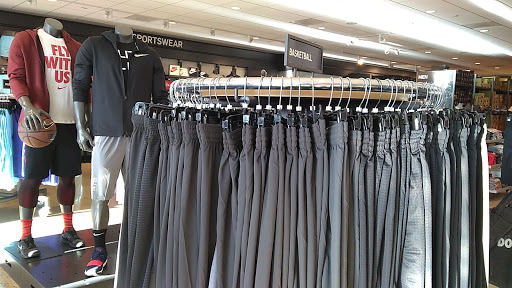 Clothing Store «Nike Factory Store», reviews and photos, 603 Stanley K Tanger Dr, Lancaster, PA 17602, USA