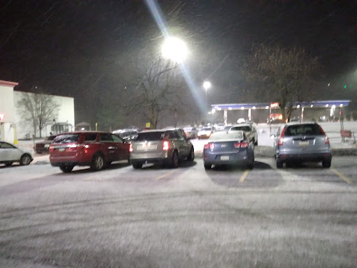 Supermarket «Giant Eagle Supermarket», reviews and photos, 9001 Frankstown Rd, Penn Hills, PA 15235, USA