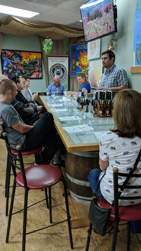 Wine Store «Wine Authorities Durham ~ Wine Shop», reviews and photos, 2501 University Dr, Durham, NC 27707, USA