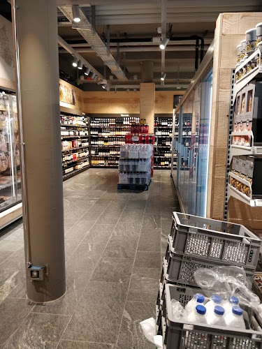 Kommentare und Rezensionen über Coop Supermarché Genève St-Jean Parc