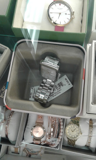 Clothing Store «Ross Dress for Less», reviews and photos, 257 N Weber Rd, Bolingbrook, IL 60490, USA