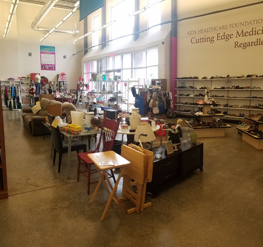 Thrift Store «Out of the Closet - Columbus», reviews and photos, 1230 N High St, Columbus, OH 43201, USA