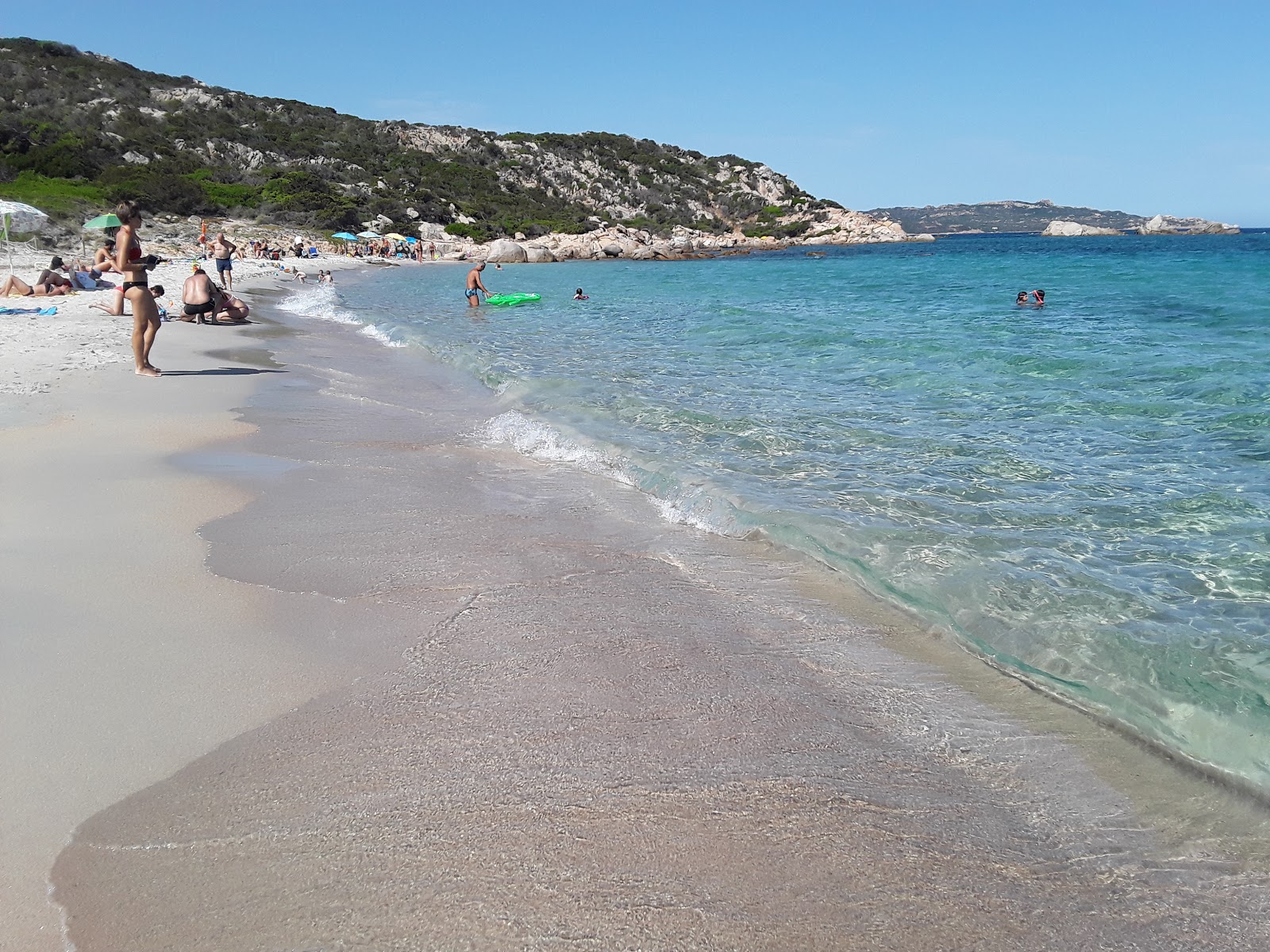 Foto de Spiaggia di Bassa Trinita con muy limpia nivel de limpieza