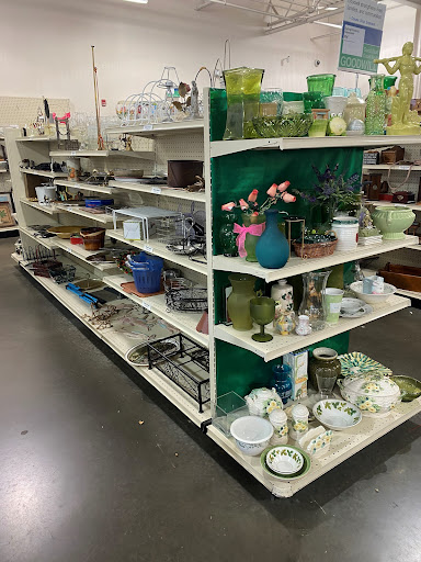 Thrift Store «Goodwill», reviews and photos