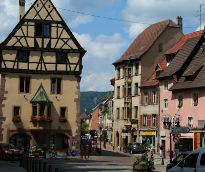 ACTE - THANN-magasins-artisans-restaurants-pizzeria-bars-marché hebdo-Thur-Cernay à Thann