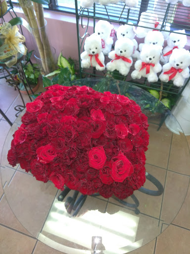 Florist «Omel Flowers», reviews and photos, 5898 W 16th Ave, Hialeah, FL 33012, USA