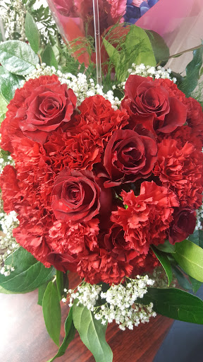 Florist «Blossom Flower Shop», reviews and photos, 906 N Frazier St, Conroe, TX 77301, USA