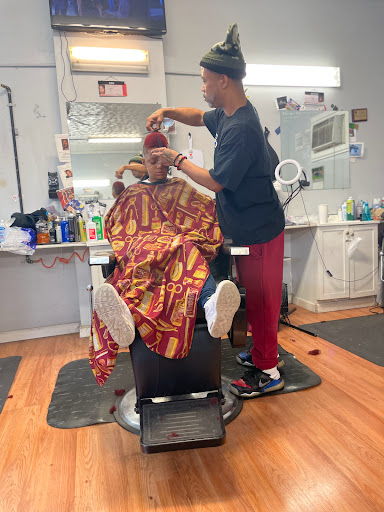Barber Shop «Legends Barber Shop Llc», reviews and photos, 567 Vernon Odom Blvd, Akron, OH 44307, USA