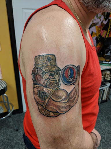 Tattoo Shop «Lady Luck Tattoo», reviews and photos, 211 S Main St, Canandaigua, NY 14424, USA