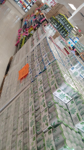 Grocery Store «Mikes Discount Foods», reviews and photos, 905 45th Ave NE, Minneapolis, MN 55421, USA