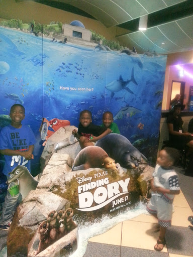 Movie Theater «Regal Cinemas Louisiana Boardwalk 14 & IMAX», reviews and photos, 2 River Colony Dr, Bossier City, LA 71111, USA